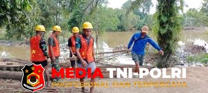Besi Cor di Drop Ke Seberang Guna Percepatan Pembangunan Jembatan Perintis Garuda