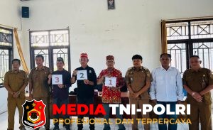 Polsek Hanau Hadiri Penentuan Nomor Urut Calon Damang Kepala Adat Kecamatan Hanau Danau Seluluk