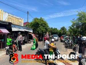 Polres Seruyan Atur Lalin saat Jam Pulang Sekolah di TKIT An-Najiyah Kuala Pembuang