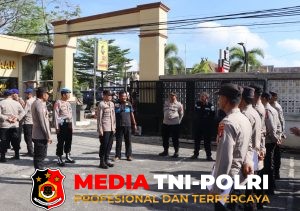 Pastikan Kesiapan Personel, Wakapolres Kotim Pantau Langsung Apel Fungsi