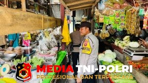 Polsek Hanau Gelar Patroli Dialogis di Pasar Saik, Pererat Kedekatan dengan Masyarakat