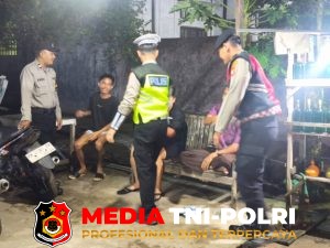 Cegah Premanisme dan Gangguan Kamtibmas, Polres Seruyan Gelar Patroli Dialogis Malam Hari