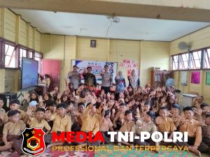Polsek Hanau Sosialisasikan Bahaya Bullying dan Narkoba di SDN 1 Derangga