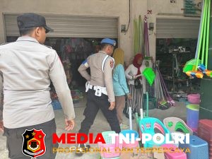 Pastikan Kamtibmas Tetap Kondusif, Polsek Seruyan Hilir Gelar Patroli di Pasar Saik dan Jalan AIS Nasution
