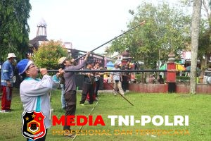 Lestarikan Budaya Dayak, Kapolres Kotim Buka Perlombaan Begasing, Menyumpit, dan Menganyam di Taman Kota Sampit