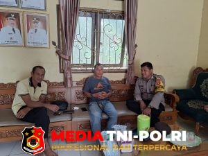 Bhabinkamtibmas Desa Bahaur Sambang Warga, Jalin Silaturahmi dan Berikan Imbauan Kamtibmas