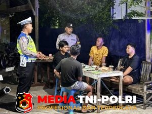 Cegah Premanisme dan Jaga Kamtibmas di Jalan Diponegoro, Polres Seruyan Gelar Patroli Presisi Dialogis Dini Hari