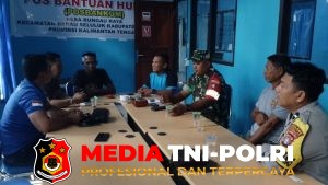 Sinergi Bhabinkamtibmas dan Babinsa, Sambang Bersama ke Kantor Desa Rungau Raya