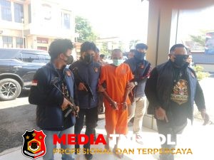 Akibat Minuman Keras Seorang Pria Tewas di Tusuk Temannya Sendiri