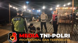 Pamapta I Polres Seruyan Gelar Patroli Dialogis Presisi, Sampaikan Imbauan Kamtibmas kepada Masyarakat