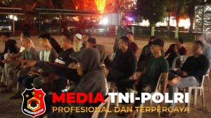 Personel Kodim 1015/Sampit Nobar Piala Dunia 2026 Bersama Masyarakat