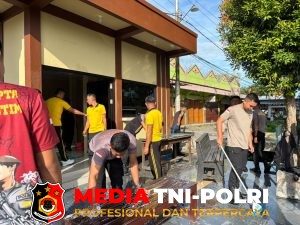 Satsamapta Polres Kotim Melaksanakan Kegiatan Jum'at Asri di Mako Dan Penjagaan Polres Kotim