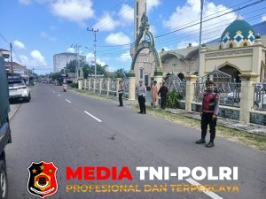 Polres Seruyan Lakukan Pengaturan Lalin saat Sholat Jum'at di Masjid Nurul Yaqin