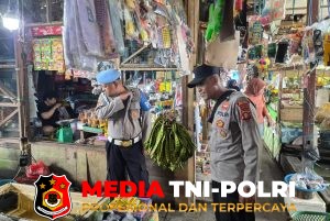 Bina Ketertiban dan Cek Tukang Parkir, Patroli Dialogis Polsek Hanau Sambang Pasar Saik