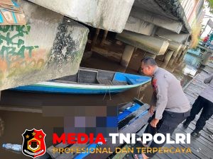 PENEMUAN MAYAT SEORANG PEREMPUAN DI PELABUHAN TAXI AIR SUSUR SUNGAI SAMPIT