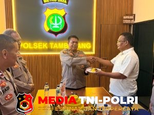 Jaga Jakarta Jaga Bekasi: Muspika Tambelang dan Sukawangi Silaturahmi HUT Bhayangkara ke-80 di Polsek Tambelang