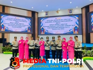Kapolres Kotim dan Ketua Cabang Bhayangkari Kotim Hadiri Pelantikan dan Sertijab di Polda Kalteng