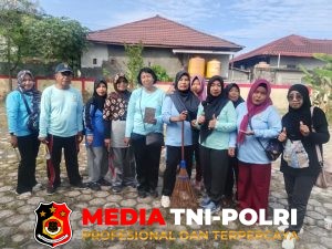 Kelurahan Baamang Tengah Kerja Bhakti Di Fokuskan Pembersihan Lahan Pekarangan Sekitar Kantor Kelurahan Baamang Tengah