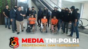Tiga Tersangka Kasus Pembunuhan Anggota Polres Katingan Tiba di Palangka Raya, Jalani Pemeriksaan Kesehatan