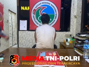 Seorang Warga Parenggean Berinisilal SS 46 Tahun Diringkus Satresnarkoba Polres Kotim Karena Menyimpan Sabu Didapur Rumah