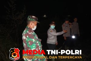 Dandim 1015/Sampit bersama Kapolres Kotim Terjun Langsung Padamkan Api Karhutla