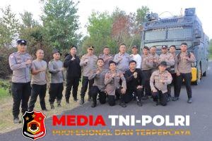 Kapolres Seruyan Pimpin Pendinginan Karhutla Dekat Permukiman Warga