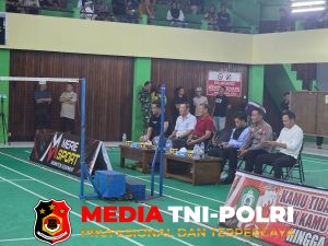 Memeriahkan HUT RI Ke-81 Polsek Ketapang Polres Kotim Hadiri Penutupan Turnamen Jelawat HNR Cup Tarkam Sampit Open 2026