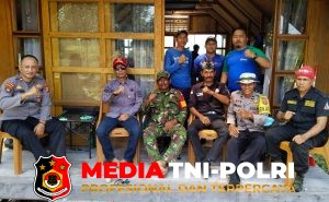 Tim Gabungan Lakukan Pemadaman dan Antisipasi Perambatan Api di Desa Batuah Kecamatan Seranau