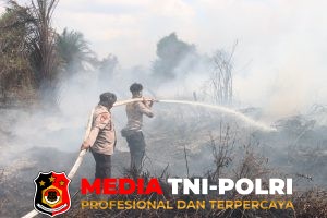 Kerahkan Seluruh Kekuatan! Kapolres Kotim Pimpin Langsung Pemadaman Karhutla di KM 7 Jalan Cilik Riwut