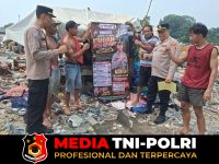 Polsek Cileungsi - Polsek Cileungsi Pasang Banner Imbauan Antisipasi Kebakaran di Lokasi Rawan