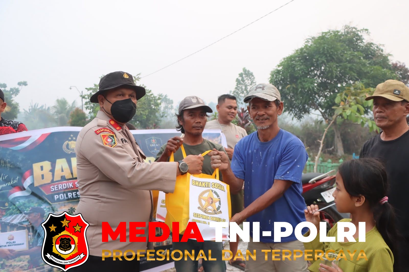 Karhutla - Pokjar XI Sespimen Dikreg ke-67 Gelar Sosialisasi Pencegahan Karhutla dan Bakti Sosial