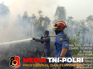 Lima Titik Karhutla Terjadi di Sampit, Damkarmat Kotim Bergerak Cepat Padamkan Api