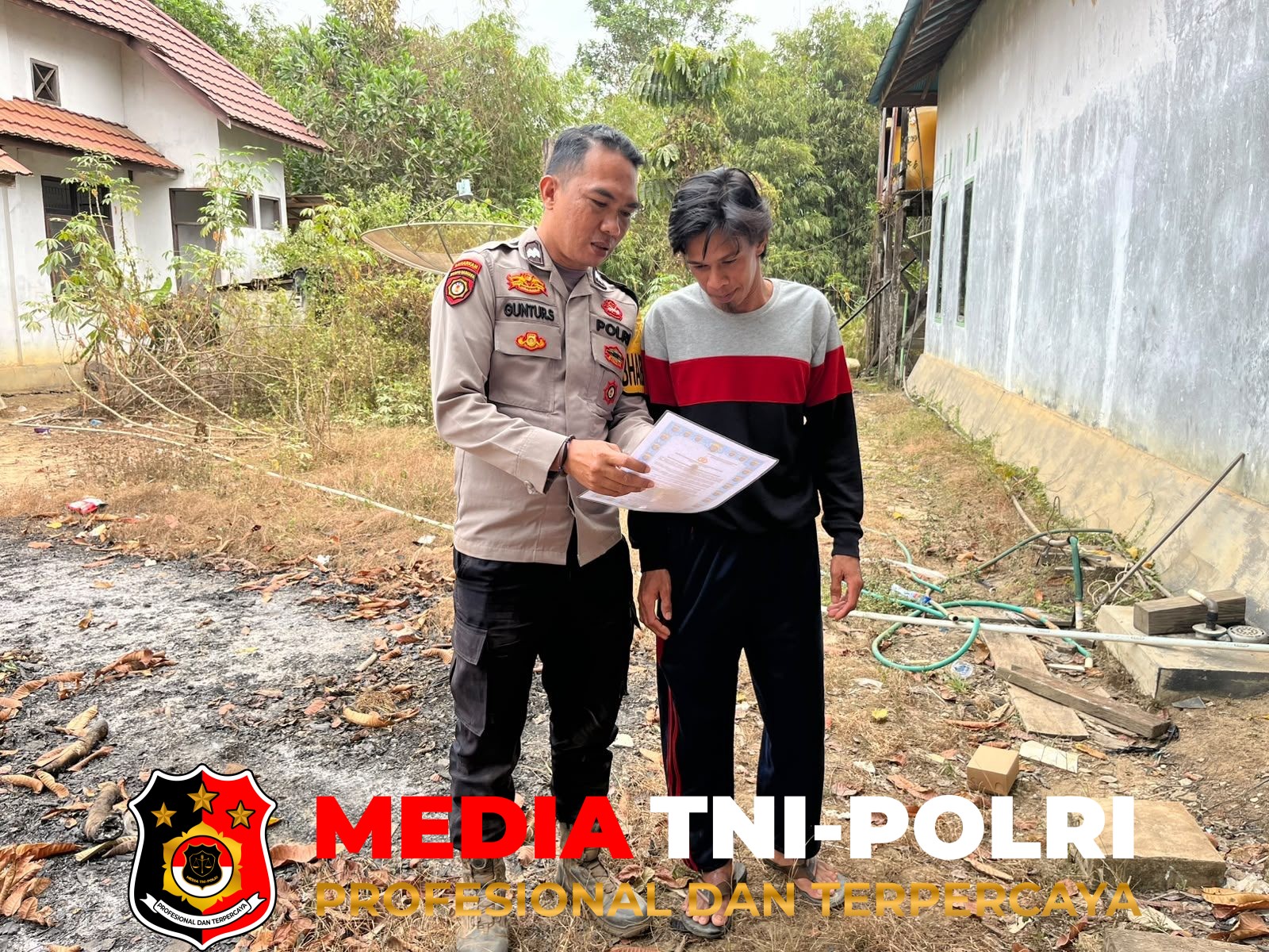 Bhabinkamtibmas - Gelar Sosialisasi Larangan Bakar Lahan, Bhabinkamtibmas Ajak Warga Desa Gantung Pengayuh Jaga Lingkungan