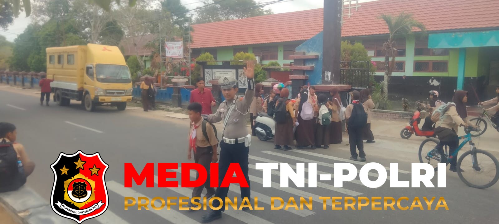 Polres Seruyan - Demi Keselamatan Pelajar, Satlantas Polres Seruyan Atur Lalu Lintas Saat Jam Pulang Sekolah