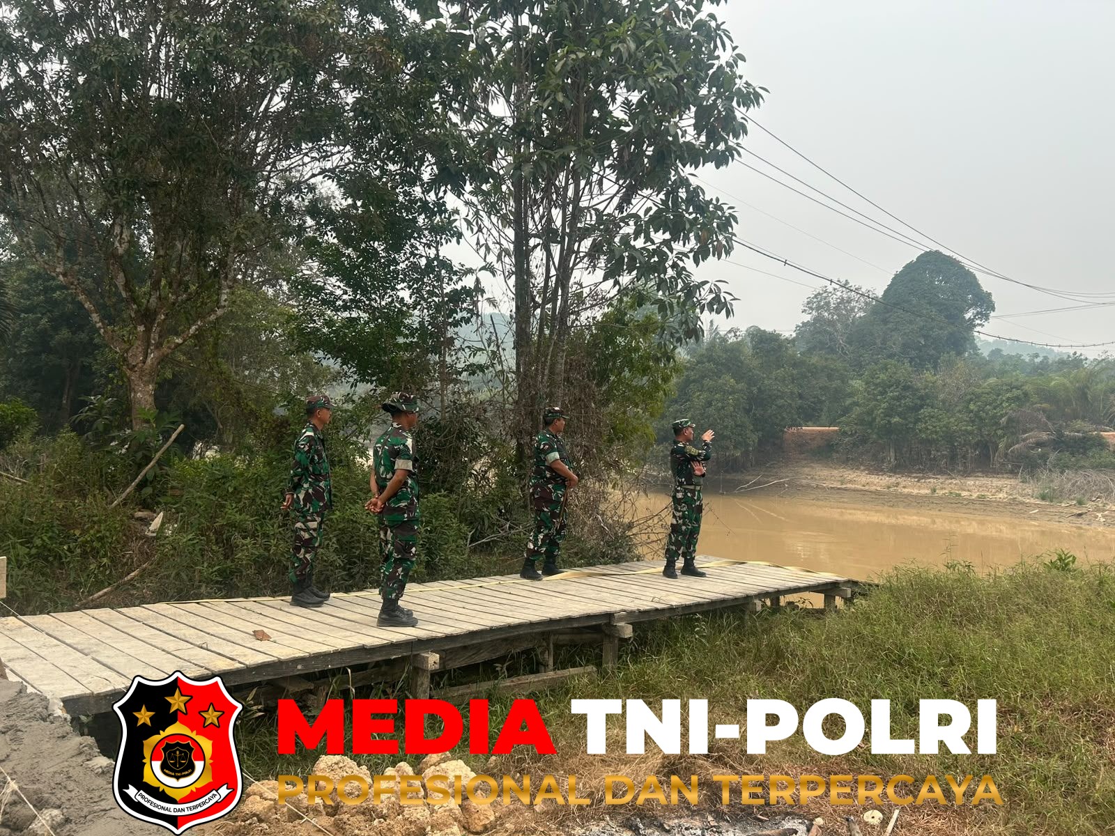 Dandim 1015 - Dandim 1015/Sampit Dampingi Danrem 102/Pjg Mengecek Progres Jembatan Perintis Garuda di Barunang Miri