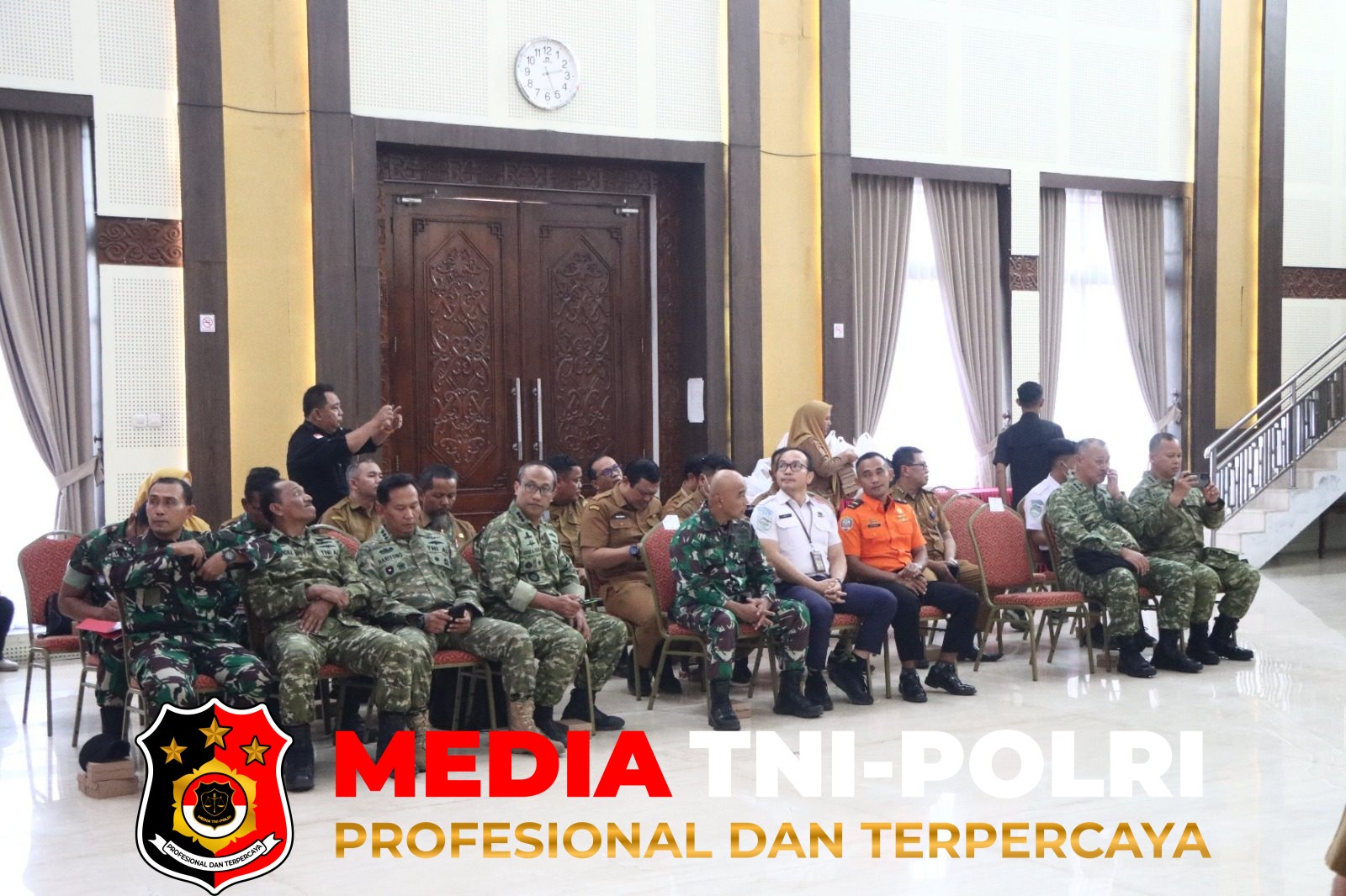 Karhutla - Kapolres Kotim Menghadiri Rapat Koordinasi Penanggulangan Darurat Karhutla di Rumah Jabatan Bupati