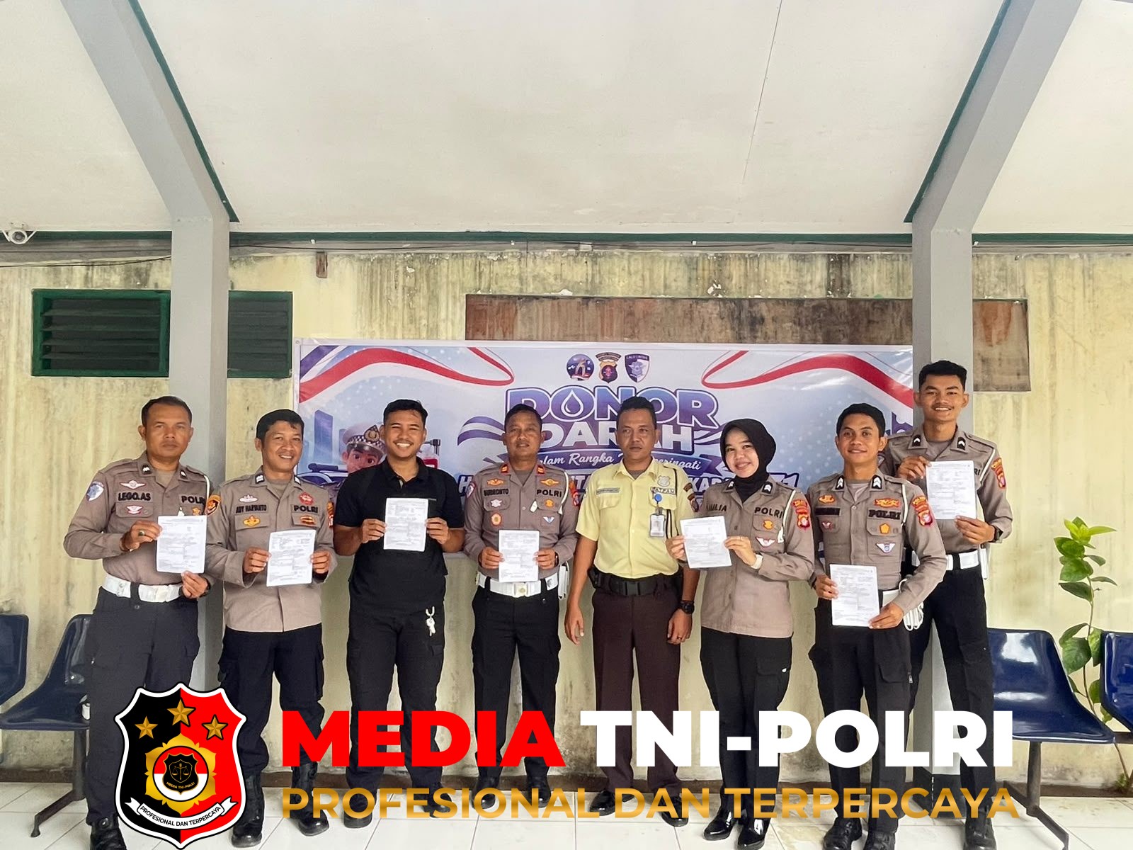 Polres Seruyan - Peringati Hari Jadi Lalu Lintas Bhayangkara ke-71, Satlantas Polres Seruyan Donorkan Darah untuk Masyarakat