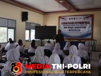 TNI Masuk - TNI Masuk Kelas, Pelda Hadi Berikan Materi Wawasan Kebangsaan kepada Siswa SMKN 1 Kismantoro