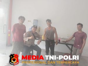 Cuaca Berubah, Pengabdian Tetap Menyala Polsubsektor Jelimpo Sambangi Warga Cegah Karhutla