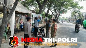 Masuki Masa Tenang, Polsek Cikarang Barat Kawal Pembongkaran APK Pilkades Desa Kalijaya