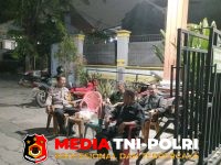 Bhabinkamtibmas - Bhabinkamtibmas Jayamukti Sambangi Satkamling, Ajak Warga Aktif Jaga Kamtibmas
