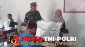 Koramil 21/Bulukerto - Babinsa Koramil 21/Bulukerto Dampingi Penyaluran Bantuan CPP kepada 438 KPM di Desa Krandegan