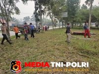 Rawat Jejak - Rawat Jejak Sejarah, Forkopimca Mandor Gelar Jumat Bersih di Taman Makam Juang