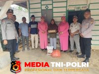 Polres Lampung - Jumat Berbagi, Polres Lampung Utara Salurkan Infaq Personel untuk Warga Membutuhkan