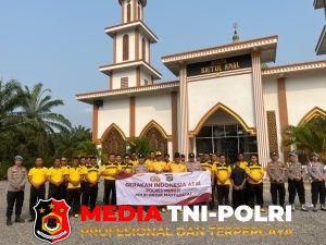 Dipimpin Kabag SDM, Polres Mesuji Laksanakan Kegiatan Indonesia Asri di Masjid Baitul A'mal
