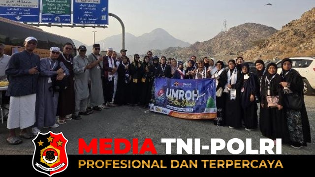 Jemaah Umroh - Jemaah Umroh Tahun 2026 Suhartono Pimprus Media TNI-Polri Ucapkan Terimakasih Atas Pelayanan Raudhah Multazam Indonesia Travel