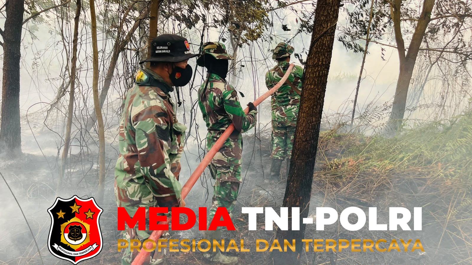 Kodim 1015/Sampit - Personel Tim Siaga On Call Kodim 1015/Sampit Padamkan Api Karhutla
