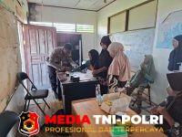 Bhabinkamtibmas - Tak Hanya Jaga Keamanan, Bhabinkamtibmas Pematang Limau Dampingi dan Periksa Kesehatan Lansia