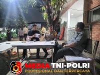 Polda Metro - Pastikan Kesiapan Pengamanan Pilkades, Dirreskrimum Polda Metro Jaya Tinjau TPS 33 Sukadanau