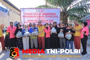 Dari Pekarangan Jadi Pangan, Kapolres Seruyan Panen Hidroponik dan Ikan untuk Masyarakat